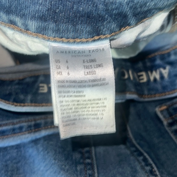 American Eagle Stretch Mom Jeans - Picture 3 of 7